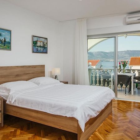 Apartments Bago Трогір Екстер'єр фото