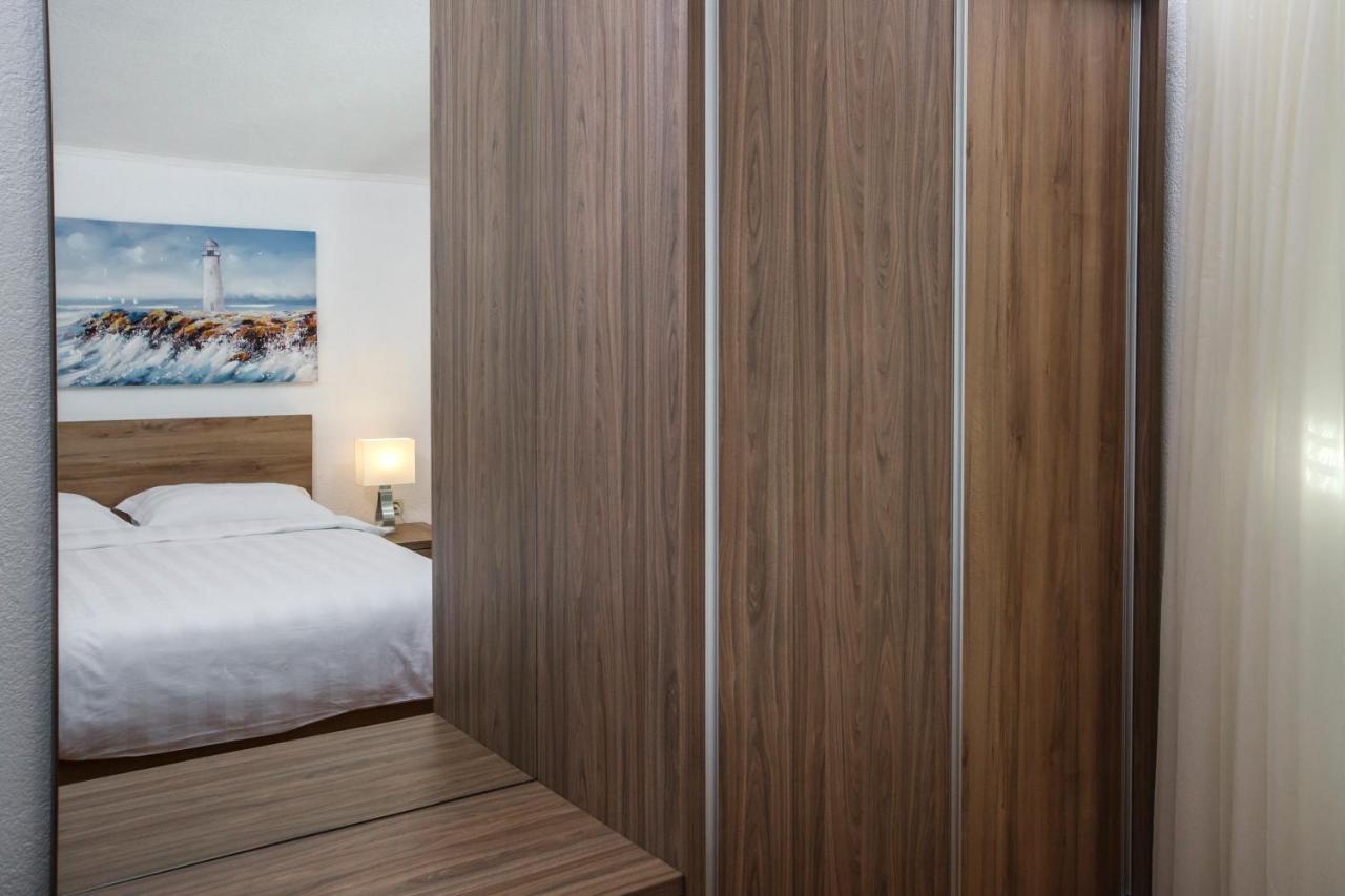 Apartments Bago Трогір Екстер'єр фото